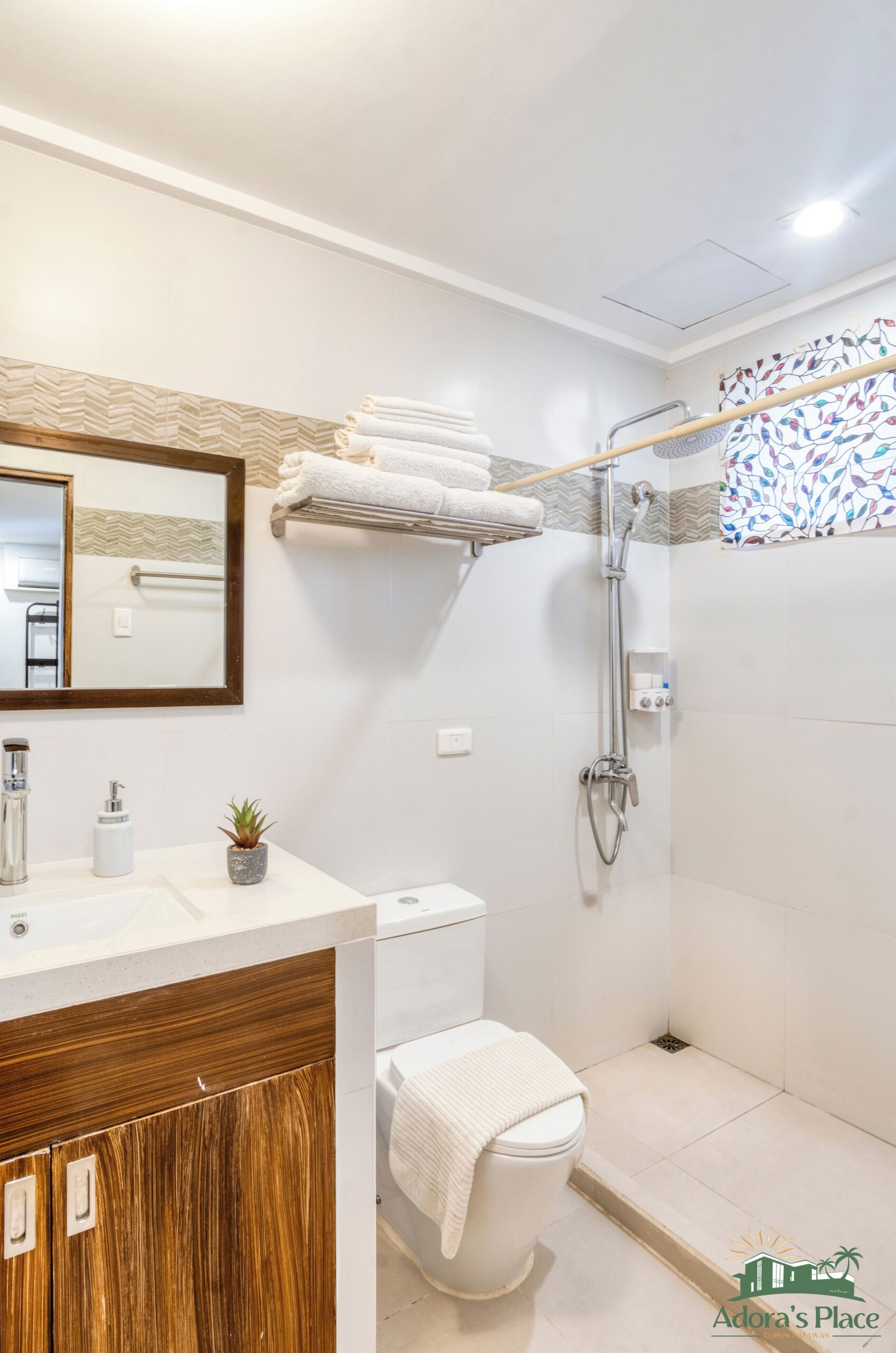 Adora's Place in Coron, Palawan. Fully air-conditioned private home. Sleeps 12. - Image 3